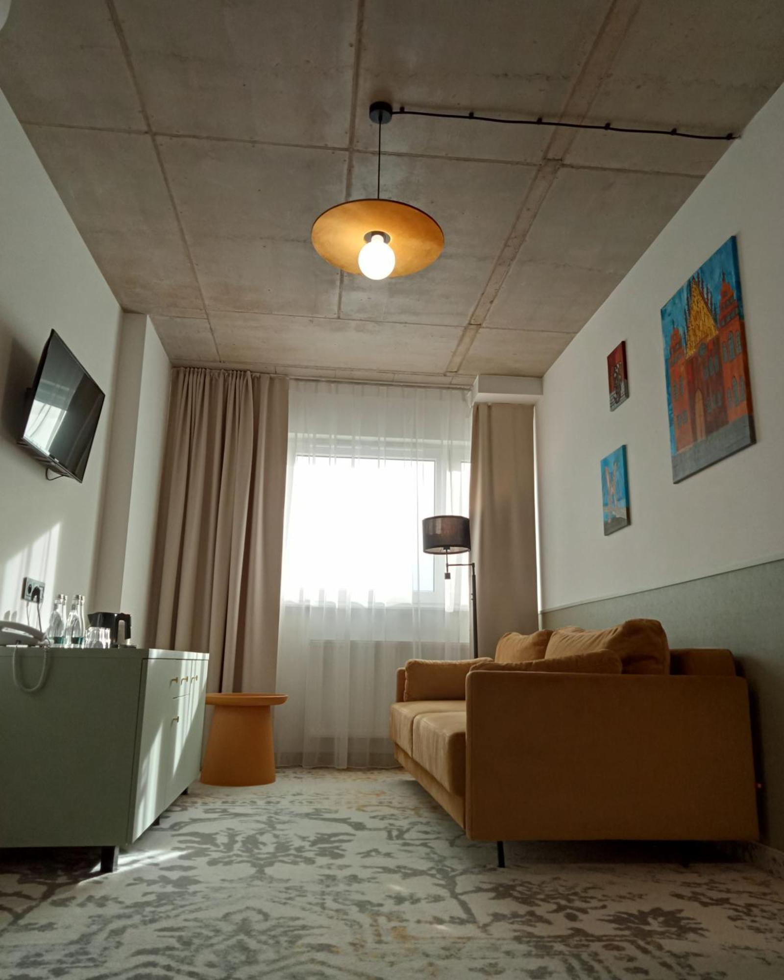 Arche Hotel Wroclaw Airport Exterior foto